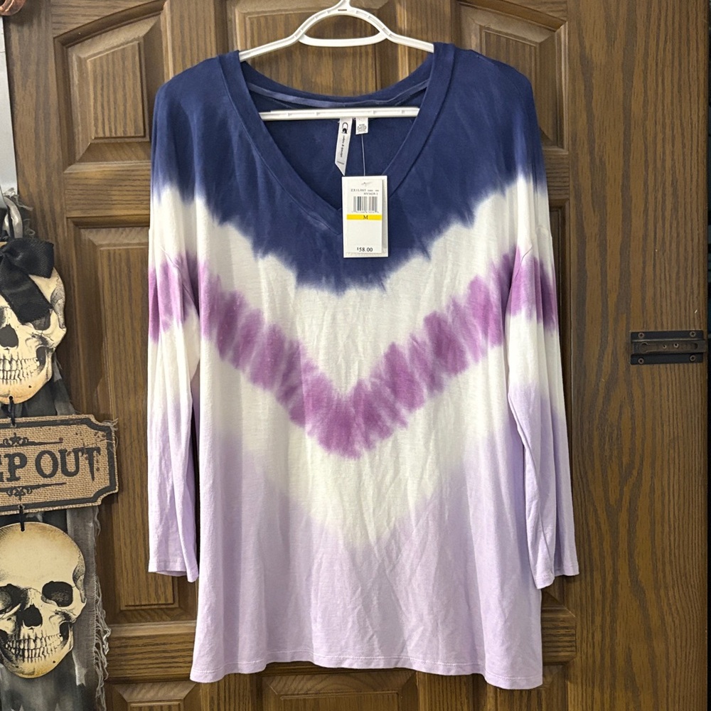 🔥NWT🔆Cable & Gauge V-Neck Long Sleeve Top - Purple and Blue